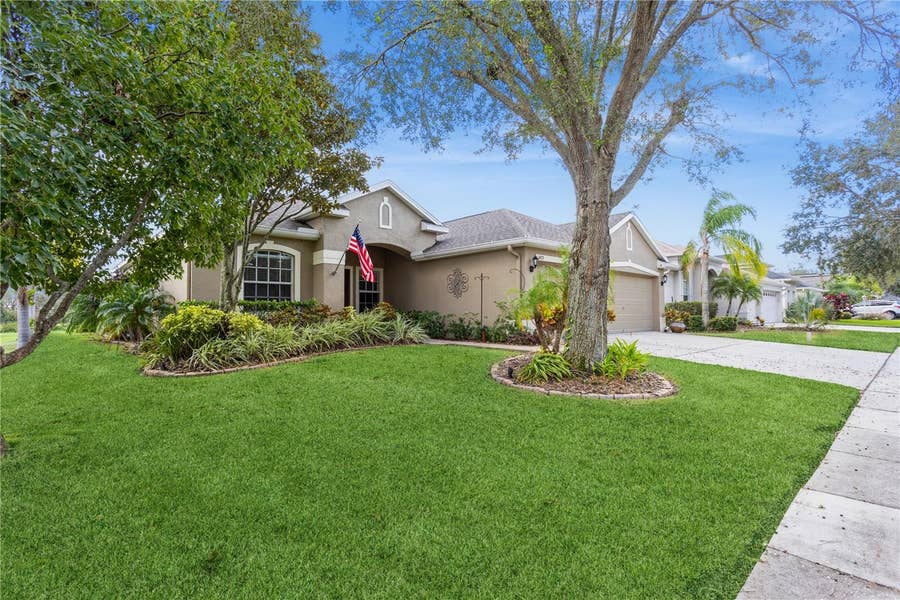 Property photo for 1433 EMERALD HILL WAY, Valrico, FL