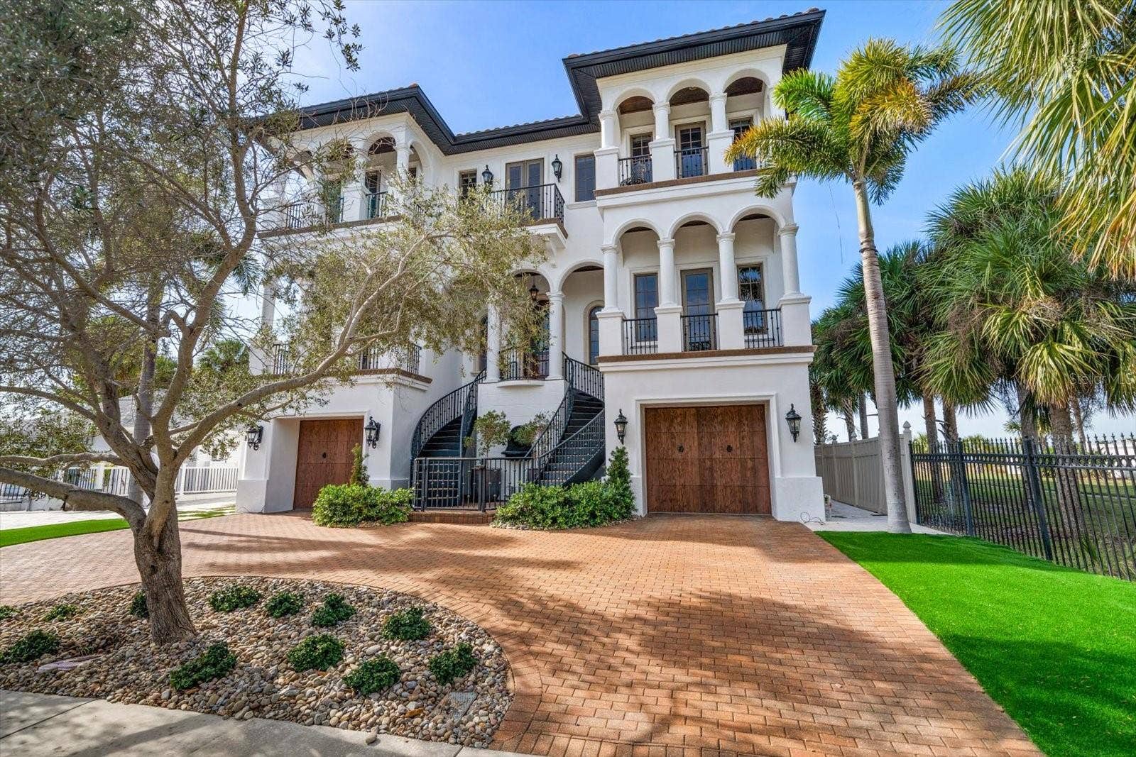 1040 ELDORADO AVENUE, Clearwater Beach, FL 33767 1040 ELDORADO AVENUE, Clearwater Beach, FL 33767
