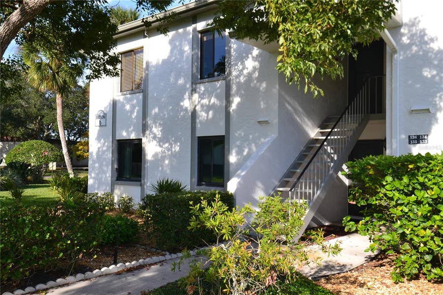 Property photo for 135 W CYPRESS COURT, Oldsmar, FL