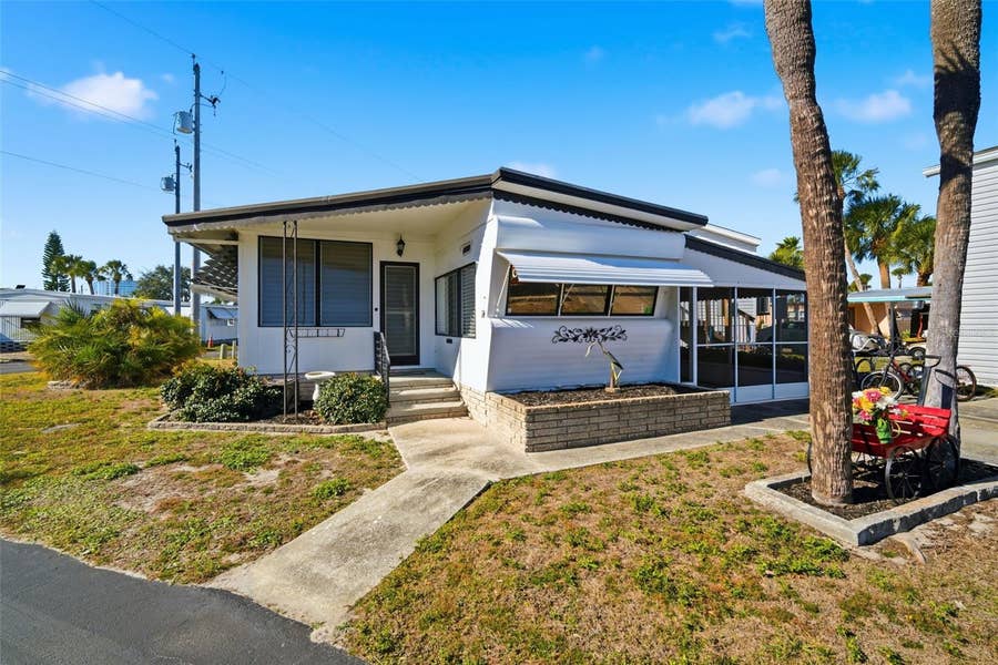 Property photo for 4851 W GANDY BOULEVARD, #B4L24, Tampa, FL