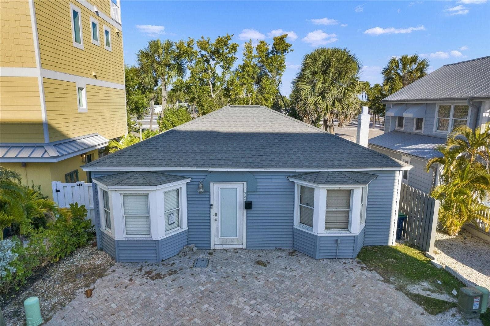 39 181ST AVENUE W, Redington Shores, FL 33708 Front Exterior