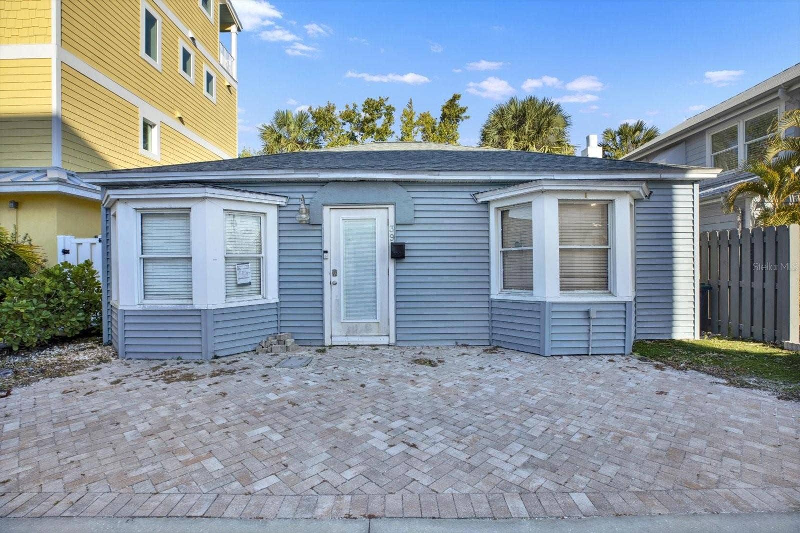 39 181ST AVENUE W, Redington Shores, FL 33708 Front Exterior