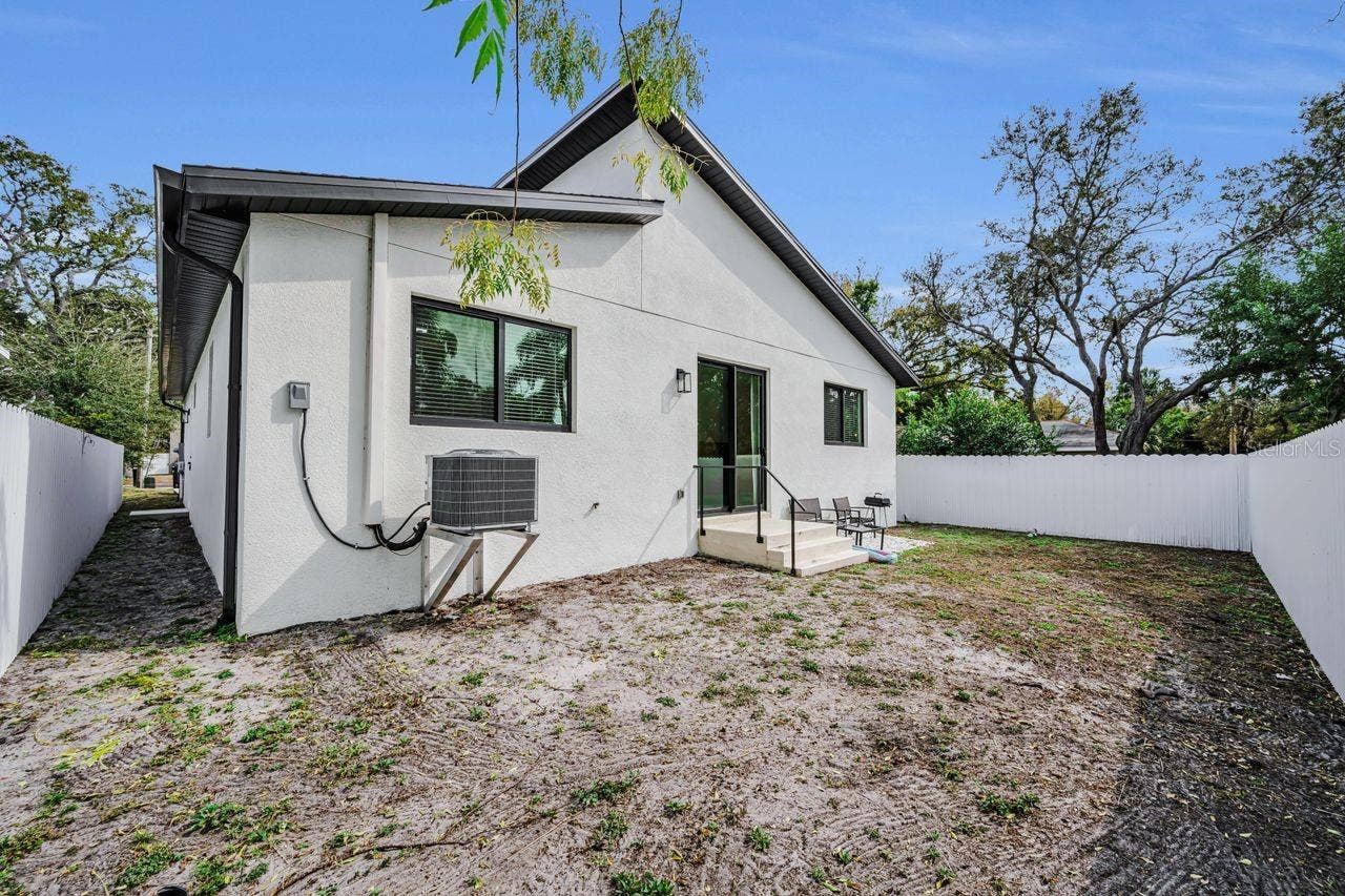 1590 S WASHINGTON AVENUE, Clearwater, FL 33756 1590 S WASHINGTON AVENUE, Clearwater, FL 33756