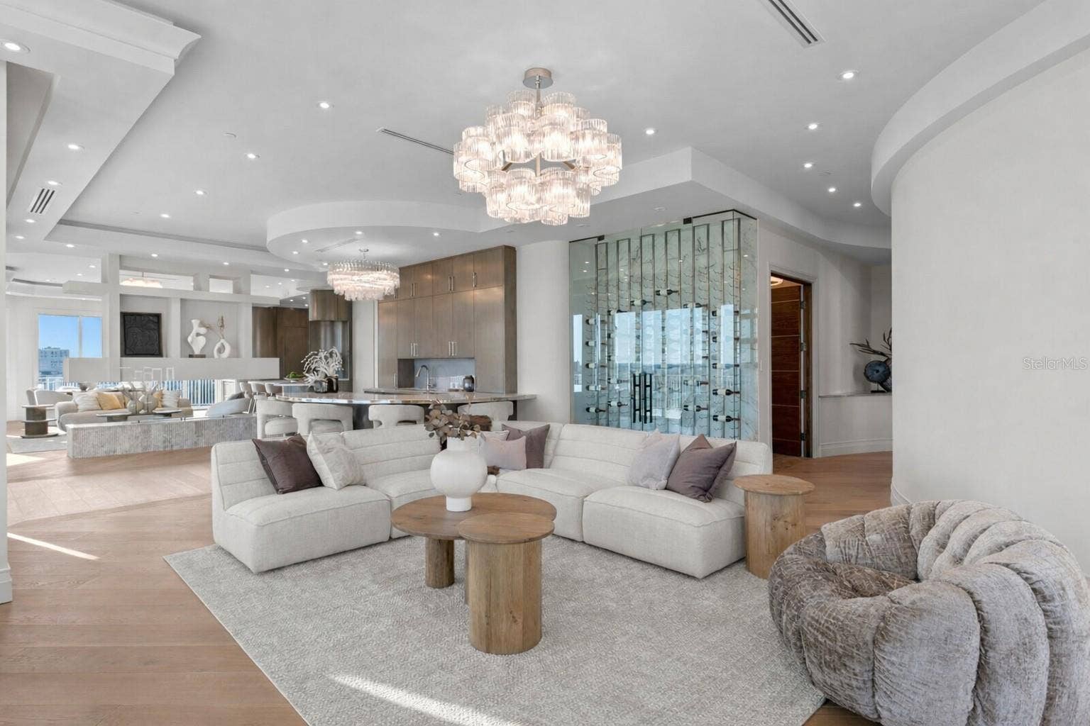 555 5TH AVENUE NE, #PH1, St Petersburg, FL 33701 555 5TH AVENUE NE, #PH1, St Petersburg, FL 33701