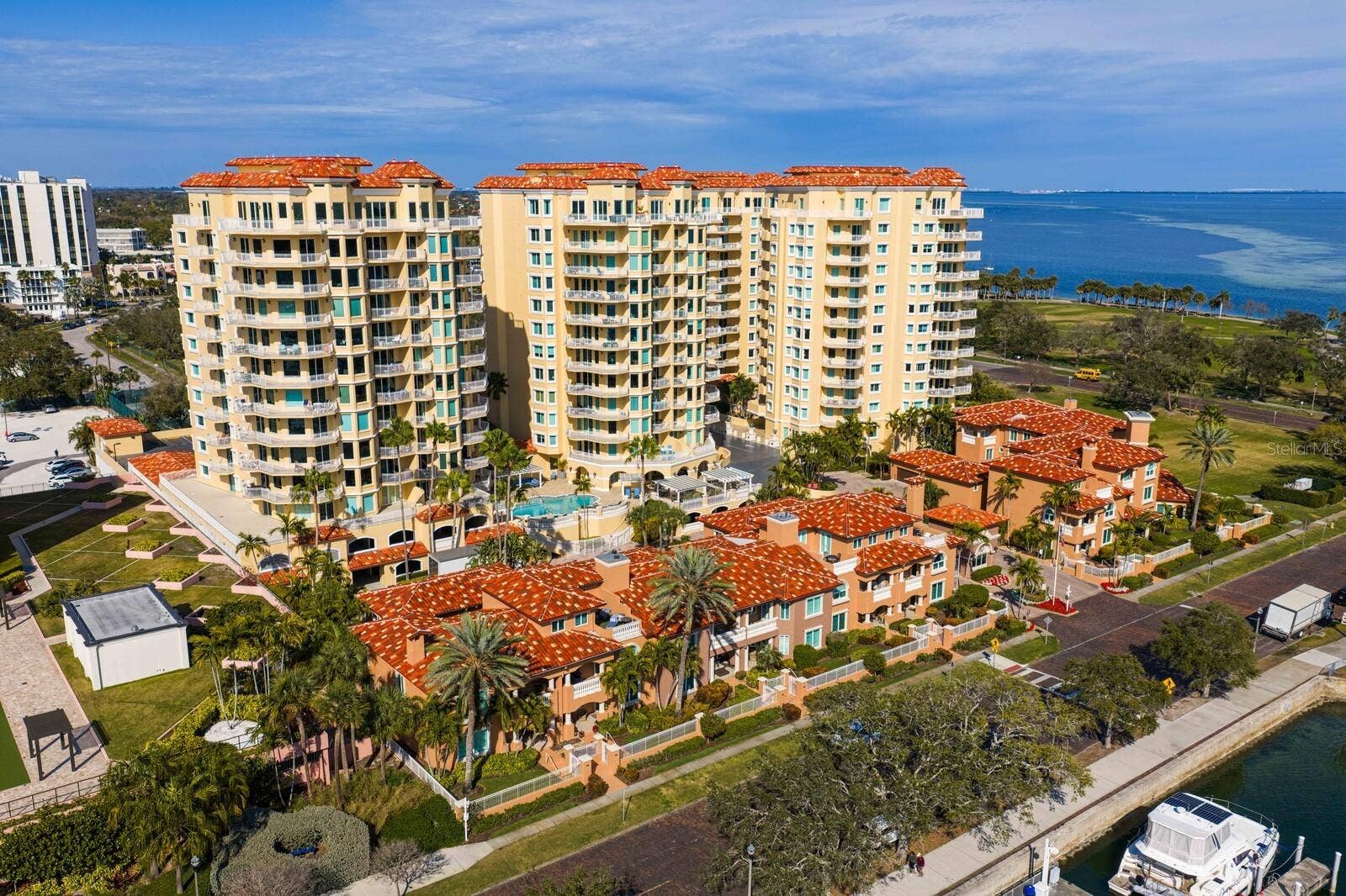 555 5TH AVENUE NE, #PH1, St Petersburg, FL 33701 555 5TH AVENUE NE, #PH1, St Petersburg, FL 33701