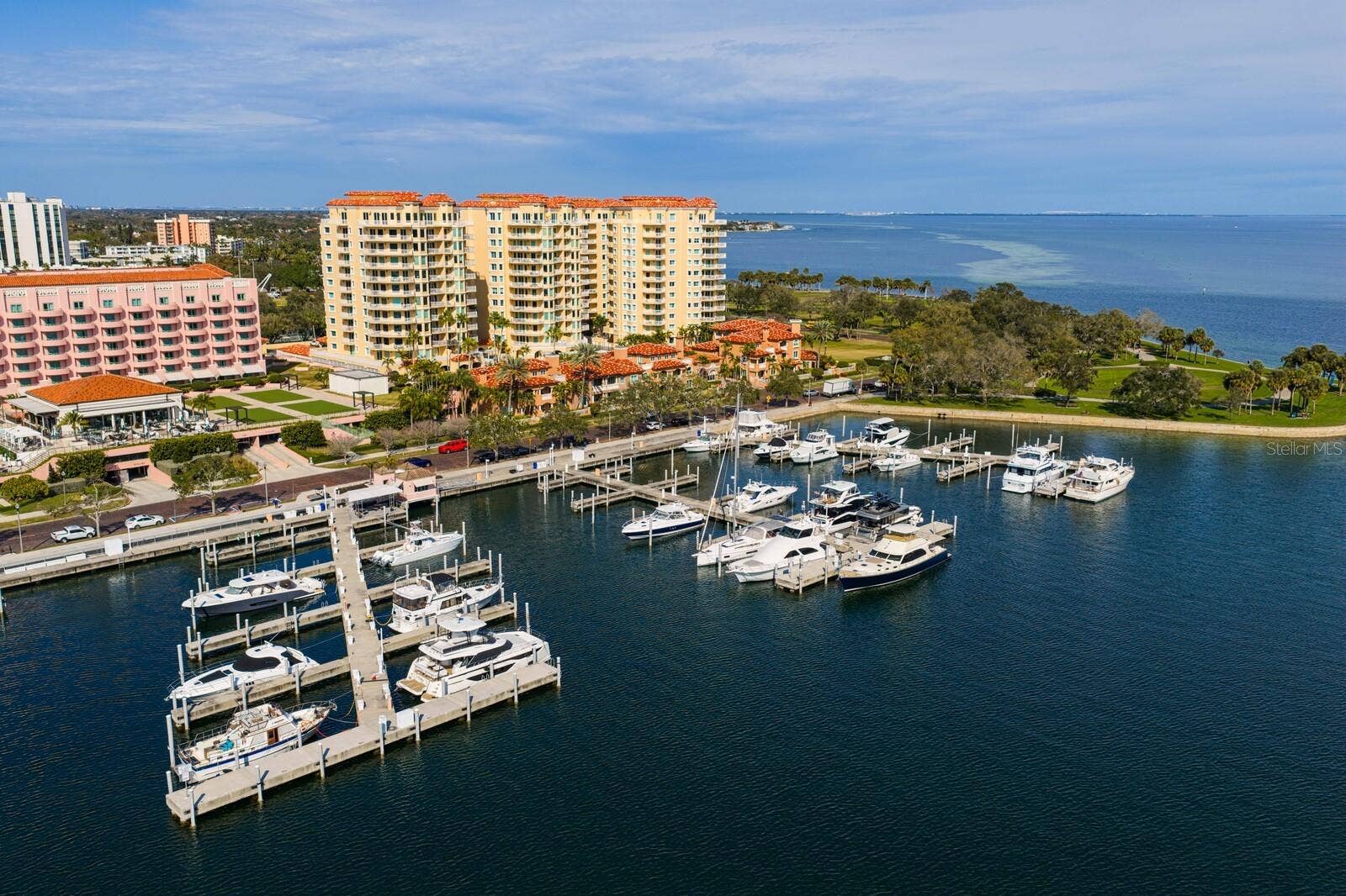 555 5TH AVENUE NE, #PH1, St Petersburg, FL 33701 555 5TH AVENUE NE, #PH1, St Petersburg, FL 33701