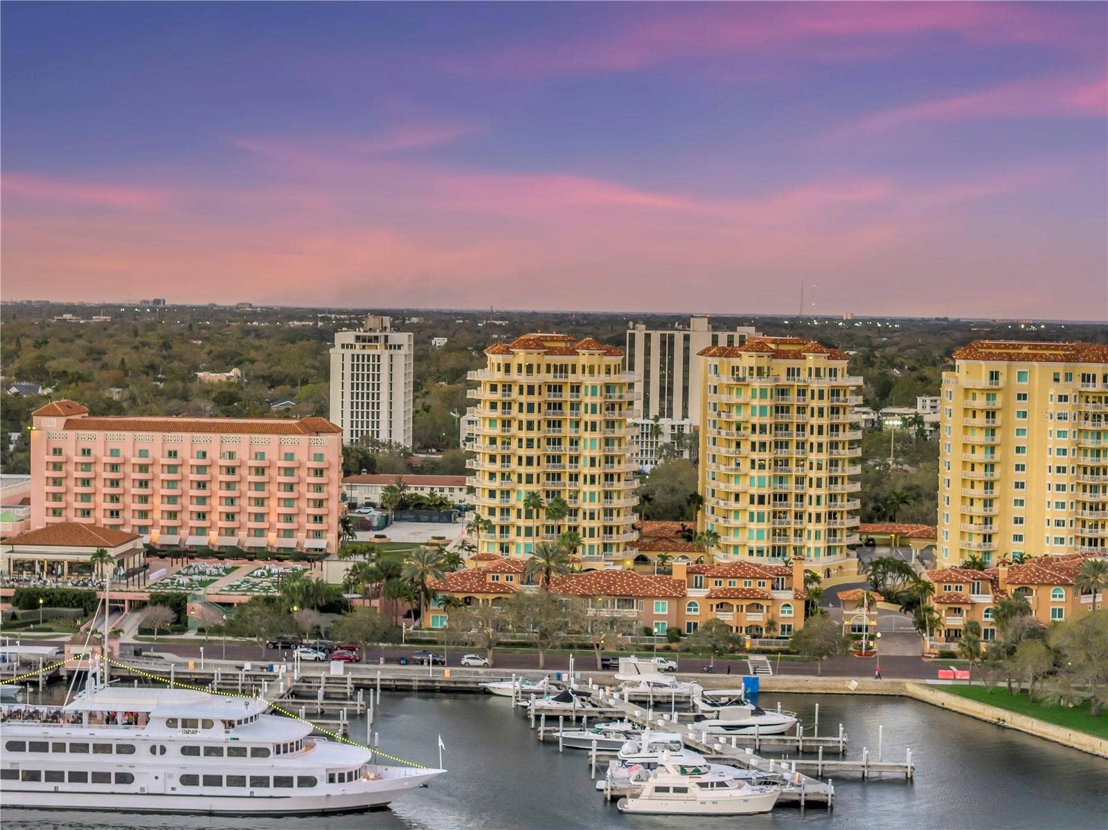 555 5TH AVENUE NE, #PH1, St Petersburg, FL 33701 555 5TH AVENUE NE, #PH1, St Petersburg, FL 33701