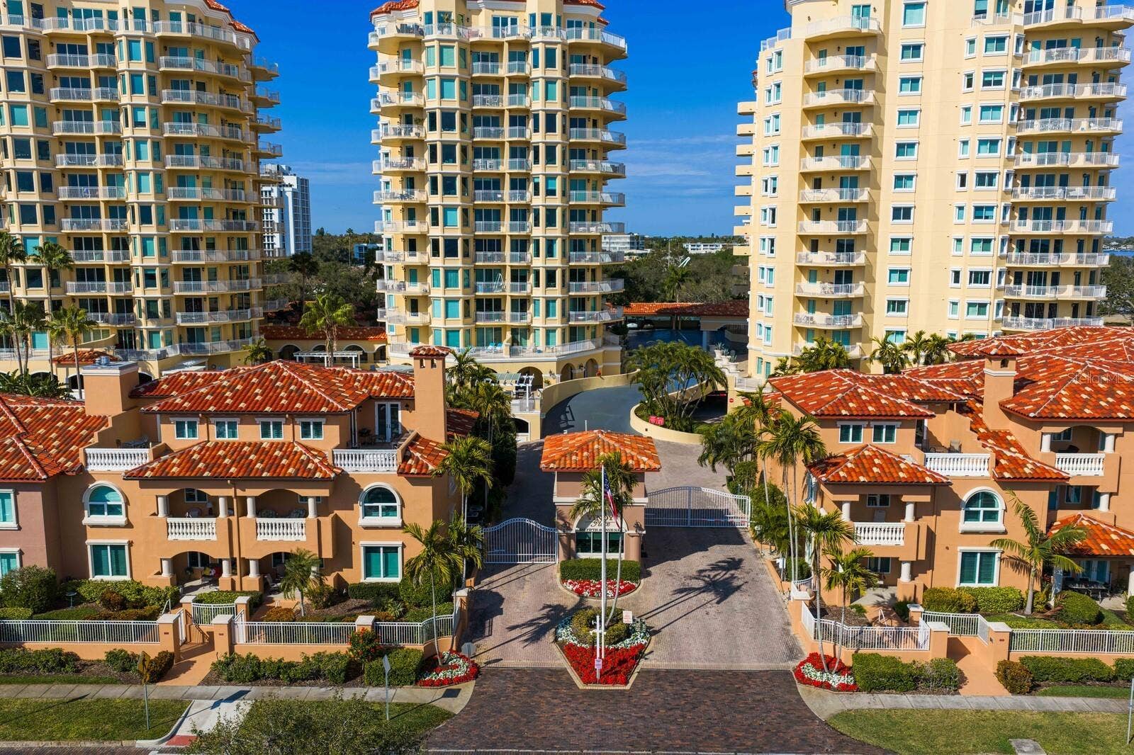 555 5TH AVENUE NE, #PH1, St Petersburg, FL 33701 555 5TH AVENUE NE, #PH1, St Petersburg, FL 33701