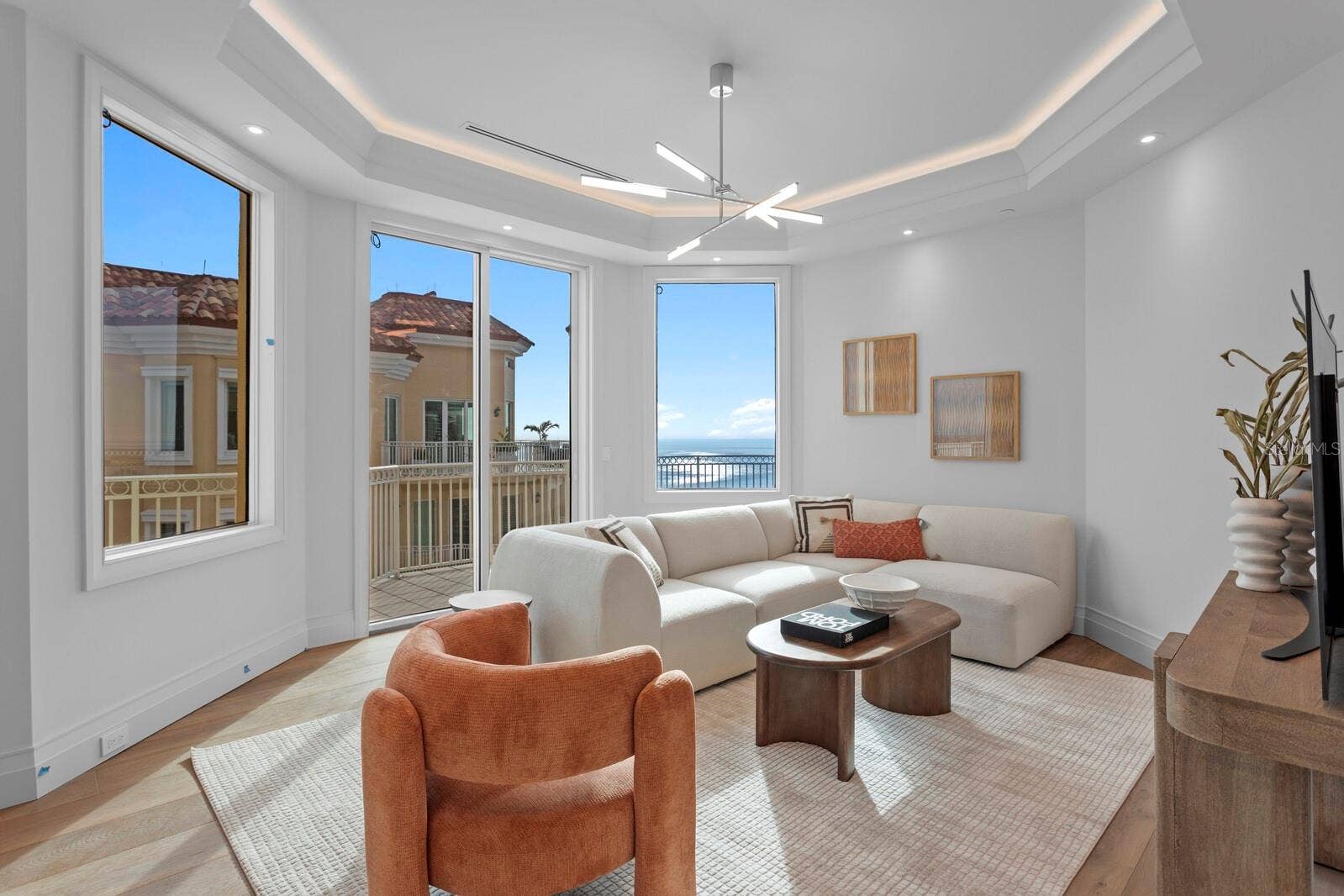 555 5TH AVENUE NE, #PH1, St Petersburg, FL 33701 555 5TH AVENUE NE, #PH1, St Petersburg, FL 33701