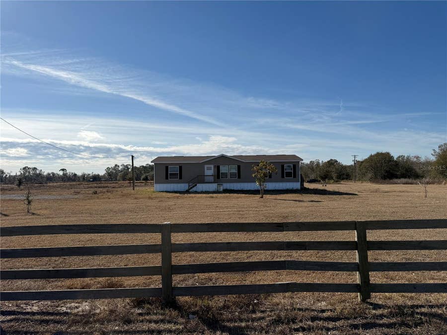 Property photo for 15807 COUNTY ROAD 672, Lithia, FL