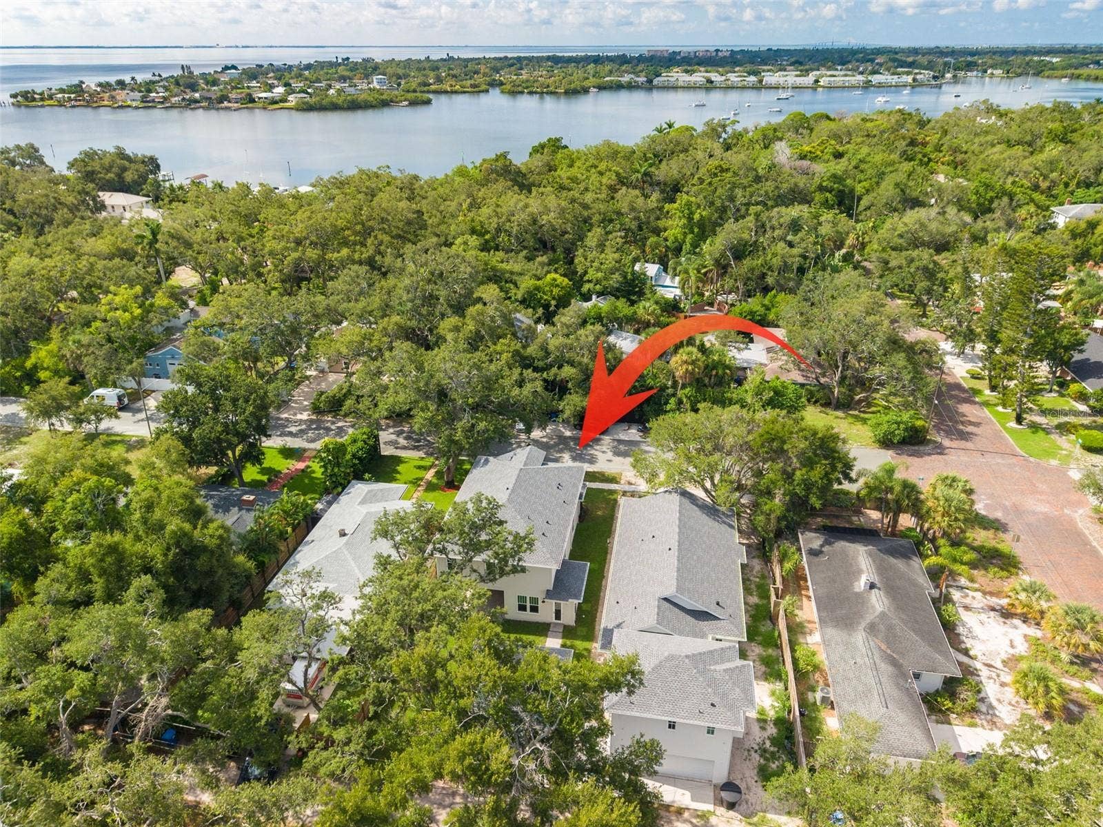 125 24TH AVENUE SE, St Petersburg, FL 33705 125 24TH AVENUE SE, St Petersburg, FL 33705