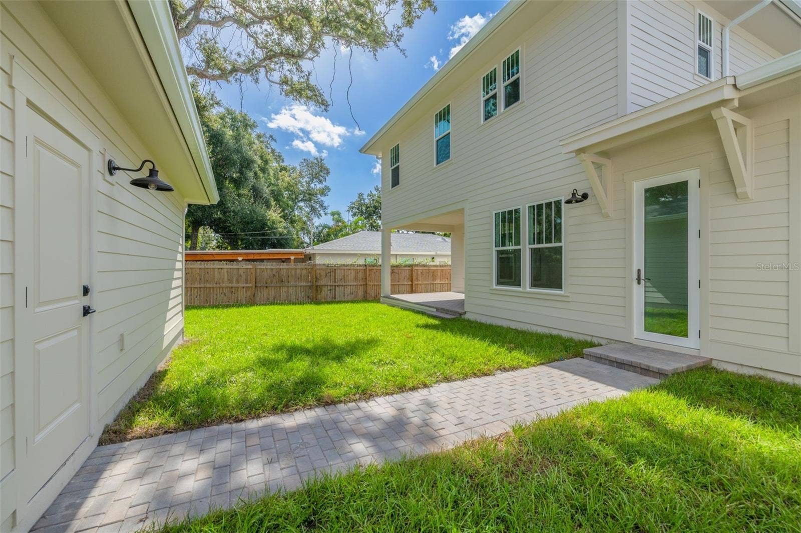 125 24TH AVENUE SE, St Petersburg, FL 33705 125 24TH AVENUE SE, St Petersburg, FL 33705