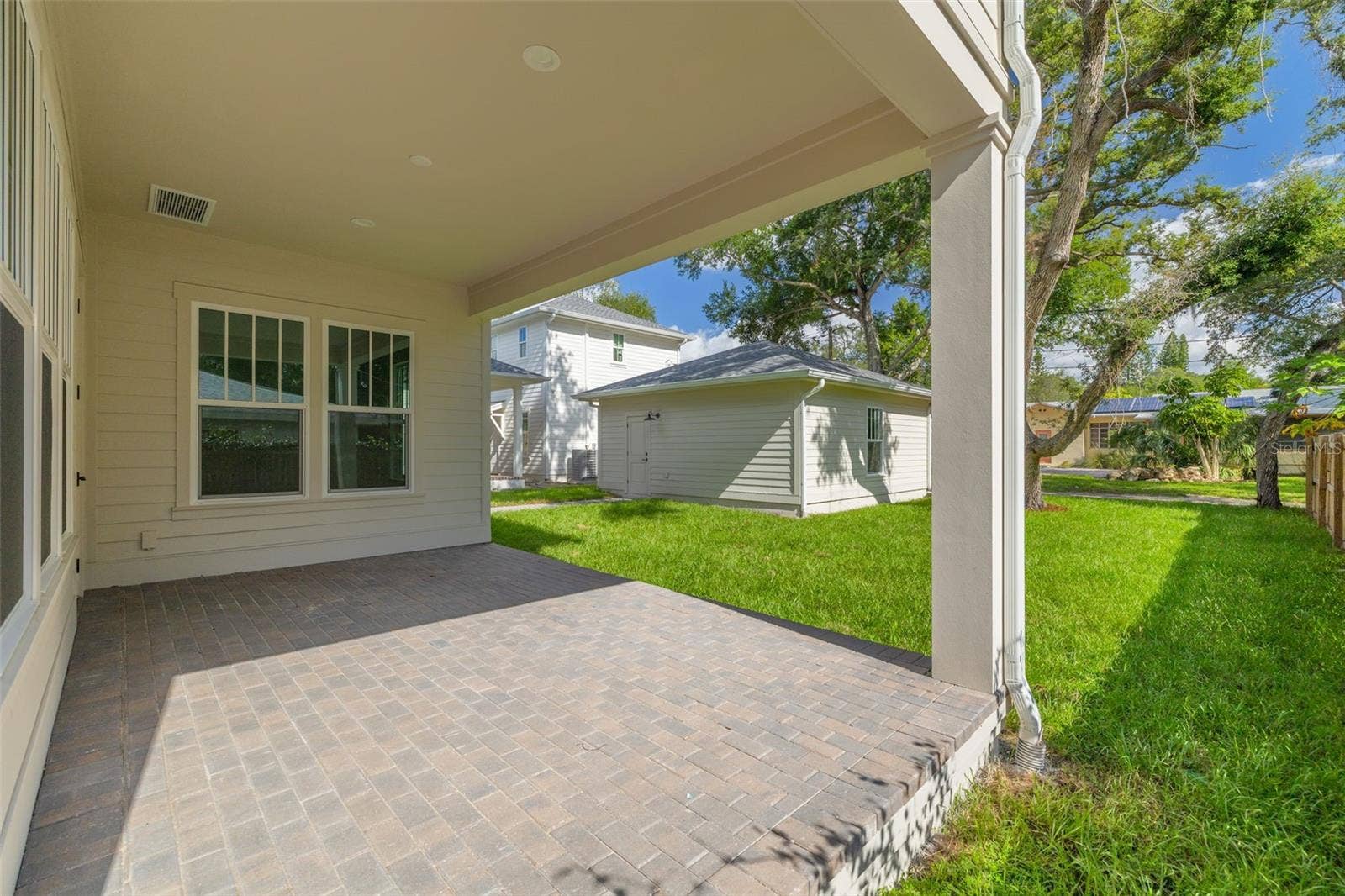 125 24TH AVENUE SE, St Petersburg, FL 33705 125 24TH AVENUE SE, St Petersburg, FL 33705