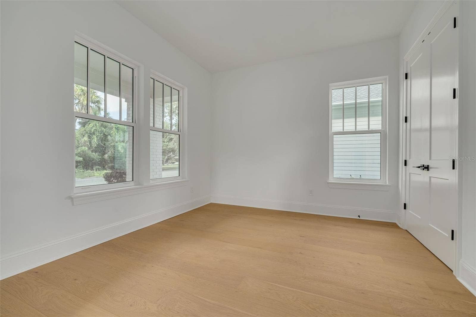 125 24TH AVENUE SE, St Petersburg, FL 33705 125 24TH AVENUE SE, St Petersburg, FL 33705