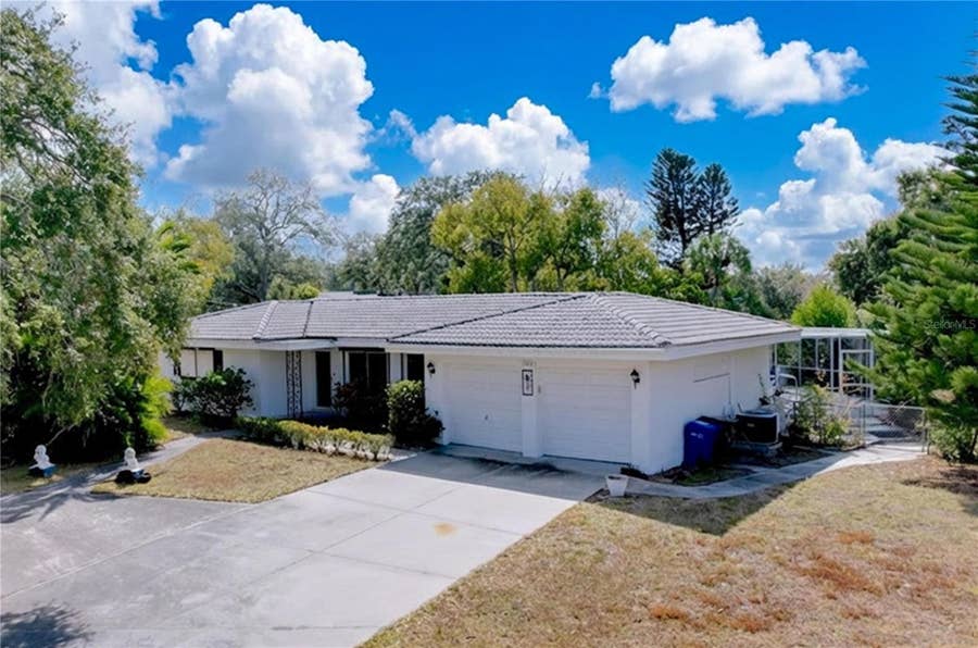 Property photo for 1002 BAY BREEZE TERRACE, Largo, FL
