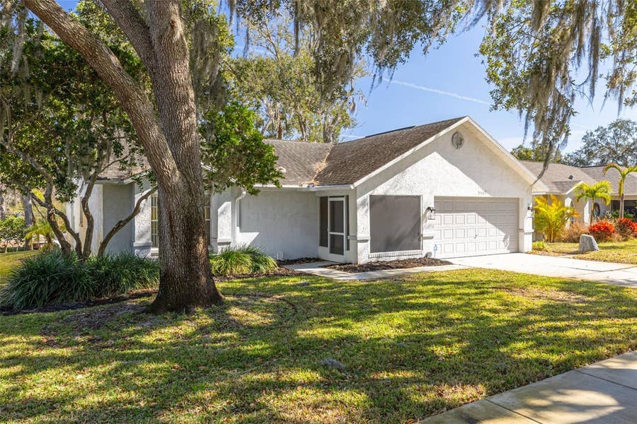 Property photo for 3569 OAK LAKE DRIVE, Palm Harbor, FL