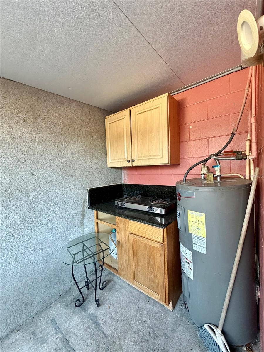 8026 JACKSON SPRINGS ROAD, Tampa, FL 33615 8026 JACKSON SPRINGS ROAD, Tampa, FL 33615