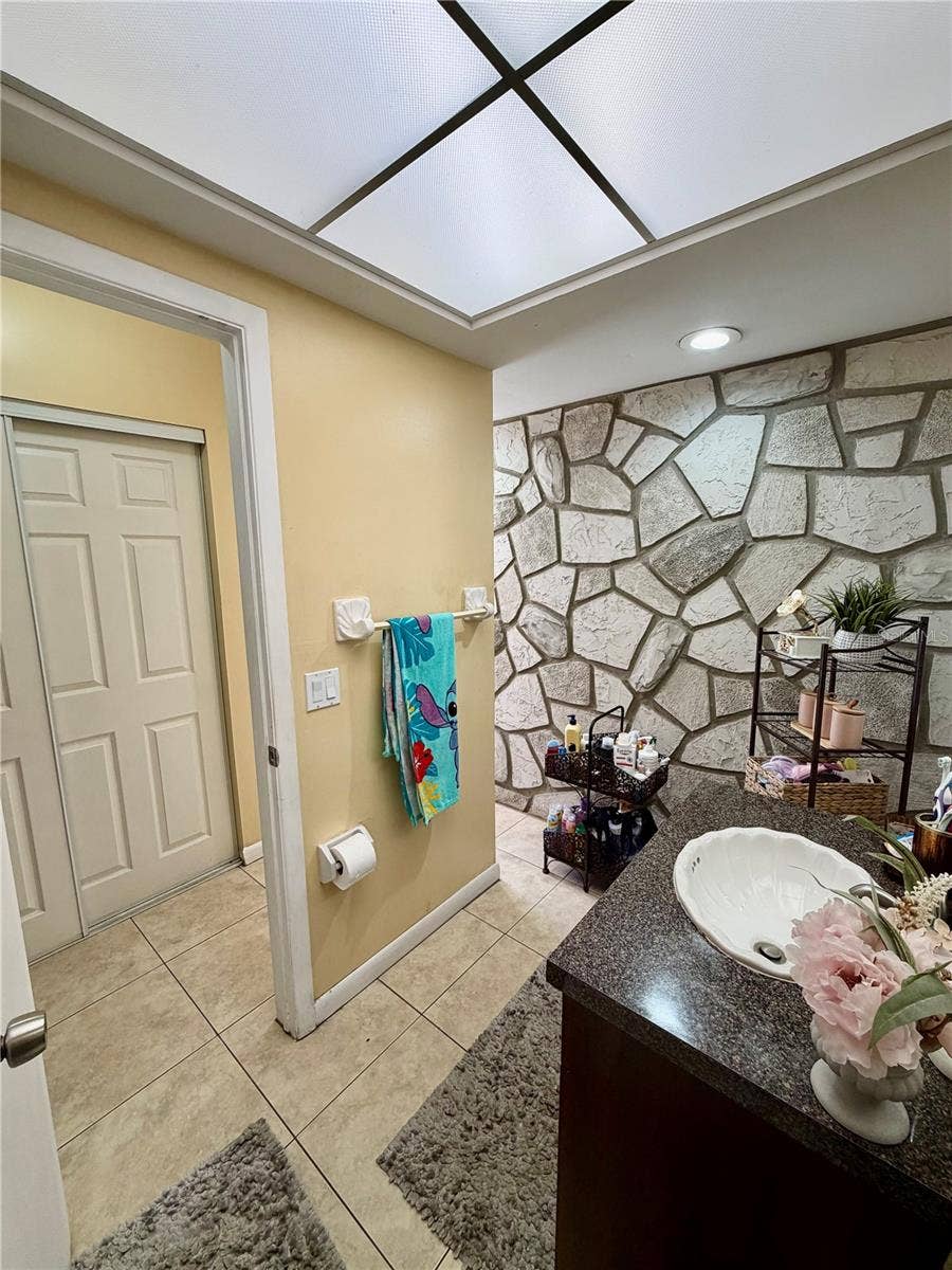8026 JACKSON SPRINGS ROAD, Tampa, FL 33615 8026 JACKSON SPRINGS ROAD, Tampa, FL 33615