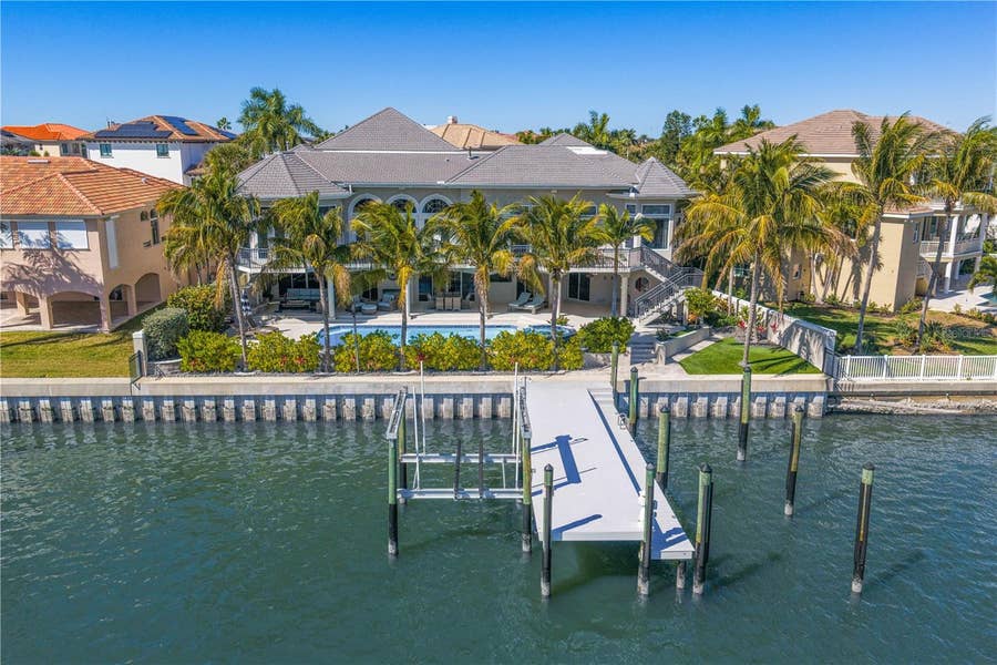 Property photo for 6103 PASADENA POINT BOULEVARD S, Gulfport, FL