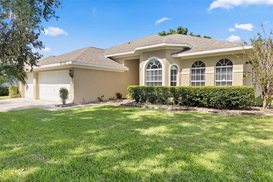 Property photo for 3023 MINUTEMAN LANE, Brandon, FL