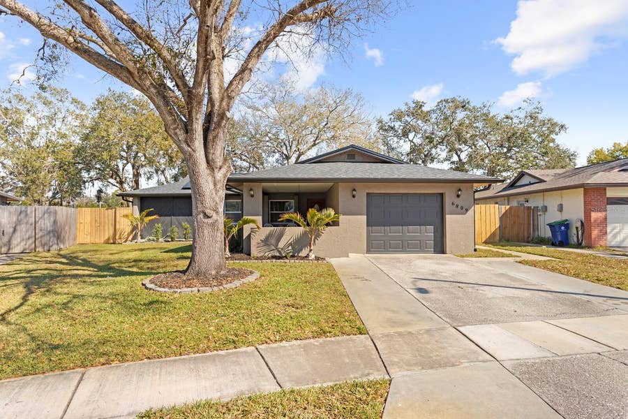 Property photo for 6809 CIRCLECREEK DRIVE, Pinellas Park, FL