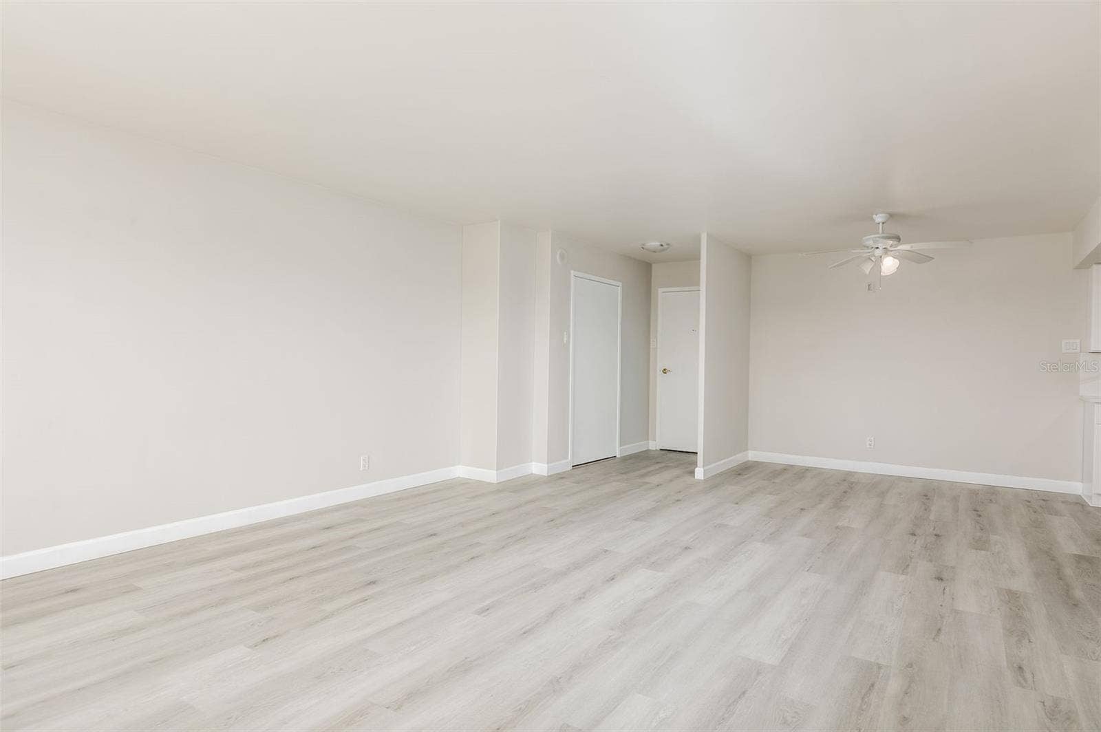 10355 PARADISE BOULEVARD, #213, Treasure Island, FL 33706 10355 PARADISE BOULEVARD, #213, Treasure Island, FL 33706