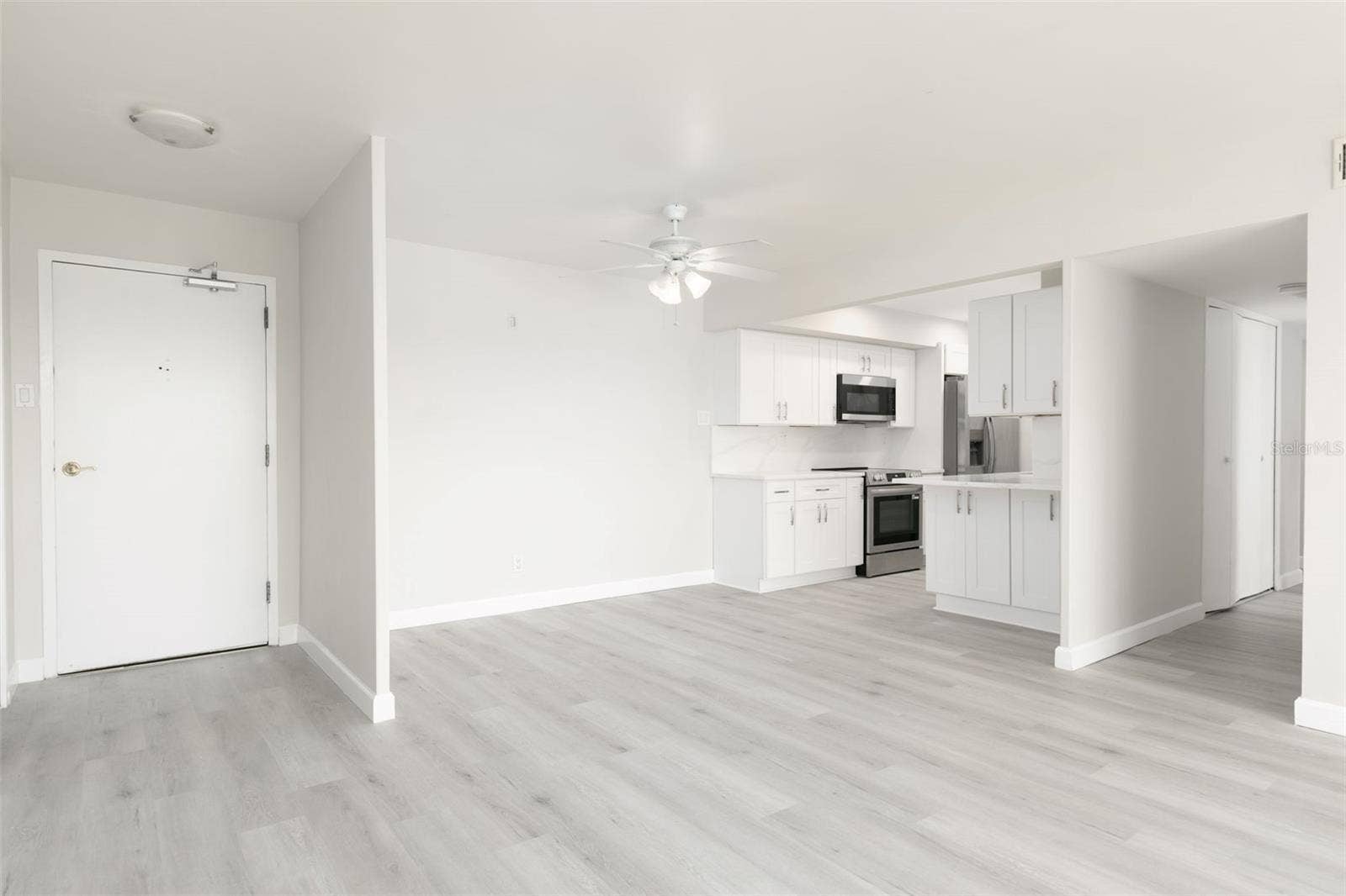 10355 PARADISE BOULEVARD, #213, Treasure Island, FL 33706 10355 PARADISE BOULEVARD, #213, Treasure Island, FL 33706