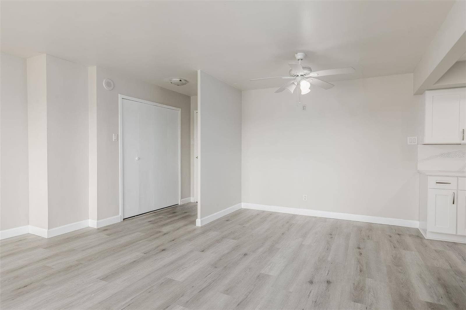10355 PARADISE BOULEVARD, #213, Treasure Island, FL 33706 10355 PARADISE BOULEVARD, #213, Treasure Island, FL 33706