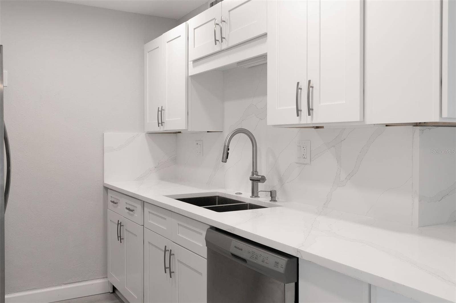10355 PARADISE BOULEVARD, #213, Treasure Island, FL 33706 10355 PARADISE BOULEVARD, #213, Treasure Island, FL 33706