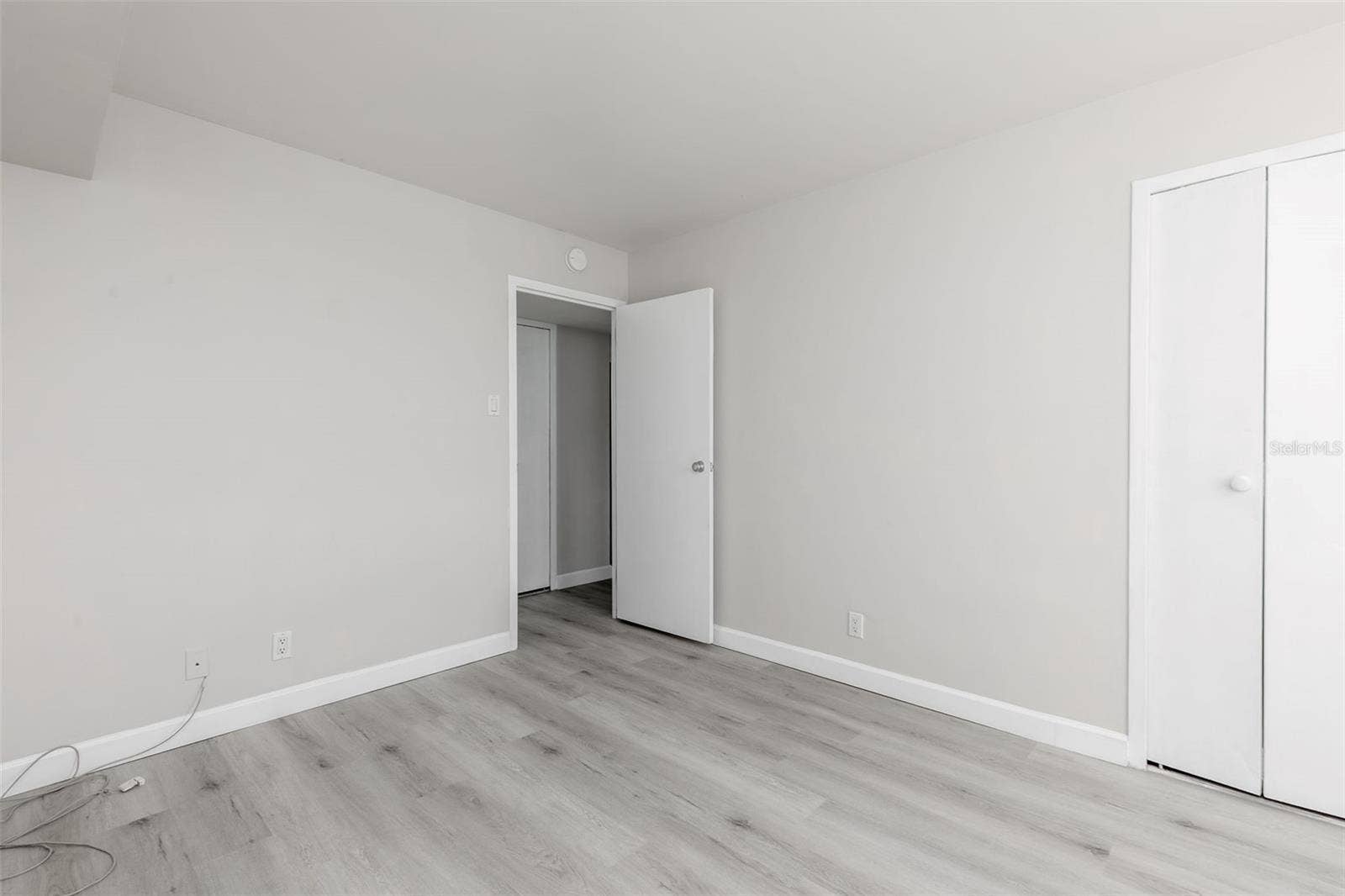 10355 PARADISE BOULEVARD, #213, Treasure Island, FL 33706 10355 PARADISE BOULEVARD, #213, Treasure Island, FL 33706