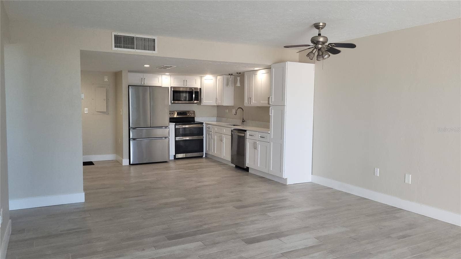 500 TREASURE ISLAND CAUSEWAY, #106, Treasure Island, FL 33706 500 TREASURE ISLAND CAUSEWAY, #106, Treasure Island, FL 33706