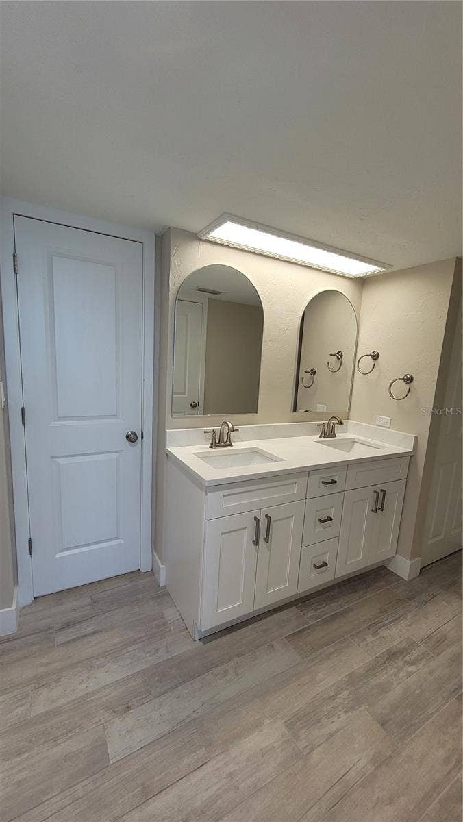 500 TREASURE ISLAND CAUSEWAY, #106, Treasure Island, FL 33706 500 TREASURE ISLAND CAUSEWAY, #106, Treasure Island, FL 33706