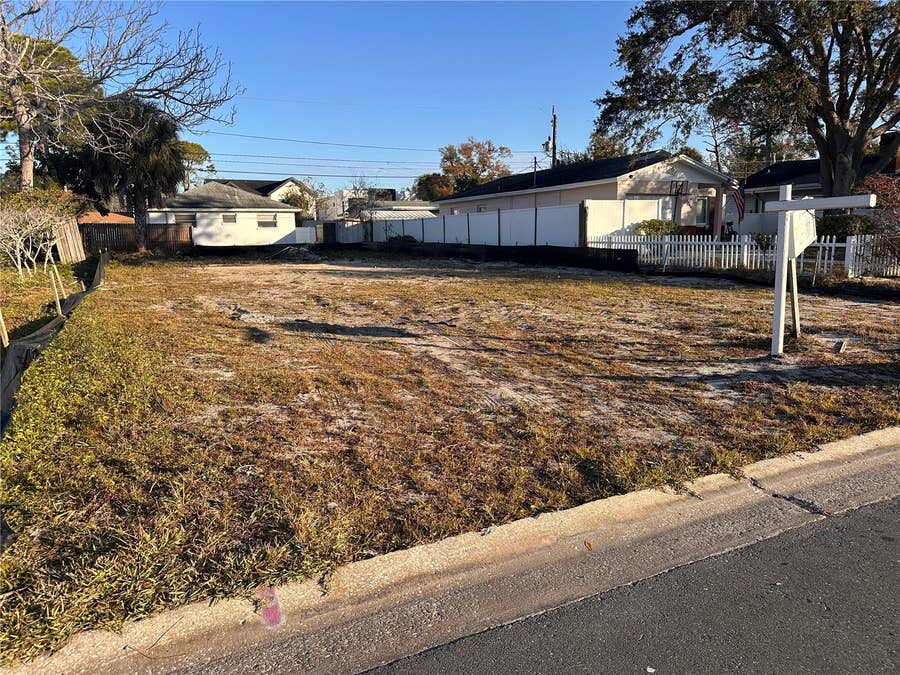 Property photo for 1743 NEW HAMPSHIRE AVENUE NE, St Petersburg, FL