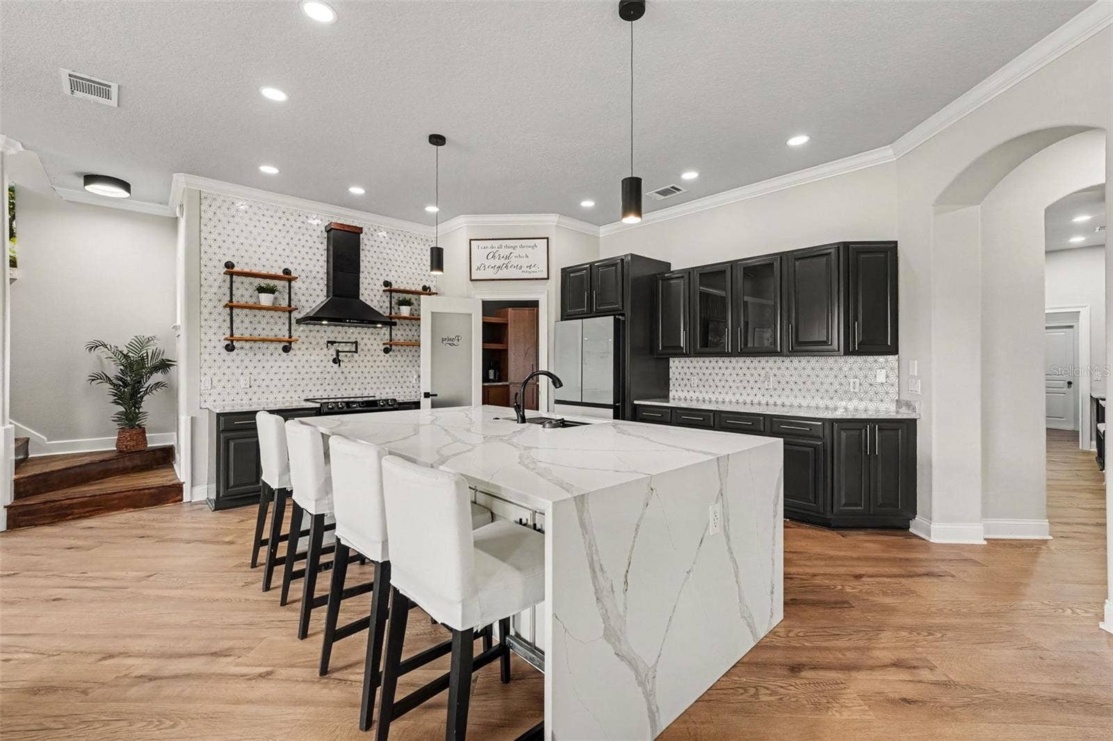 655 WHISPER WOODS DRIVE, Lakeland, FL 33813 Kitchen