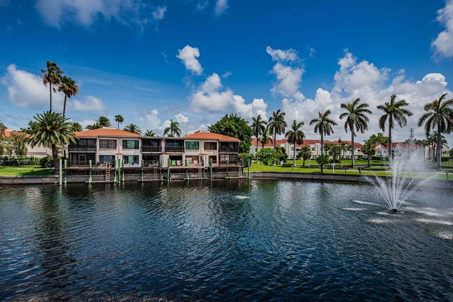 Property photo for 6294 BAHIA DEL MAR CIRCLE, #114, St Petersburg, FL