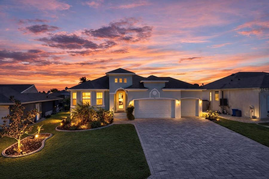 Property photo for 916 SPINDLE PALM WAY, Apollo Beach, FL