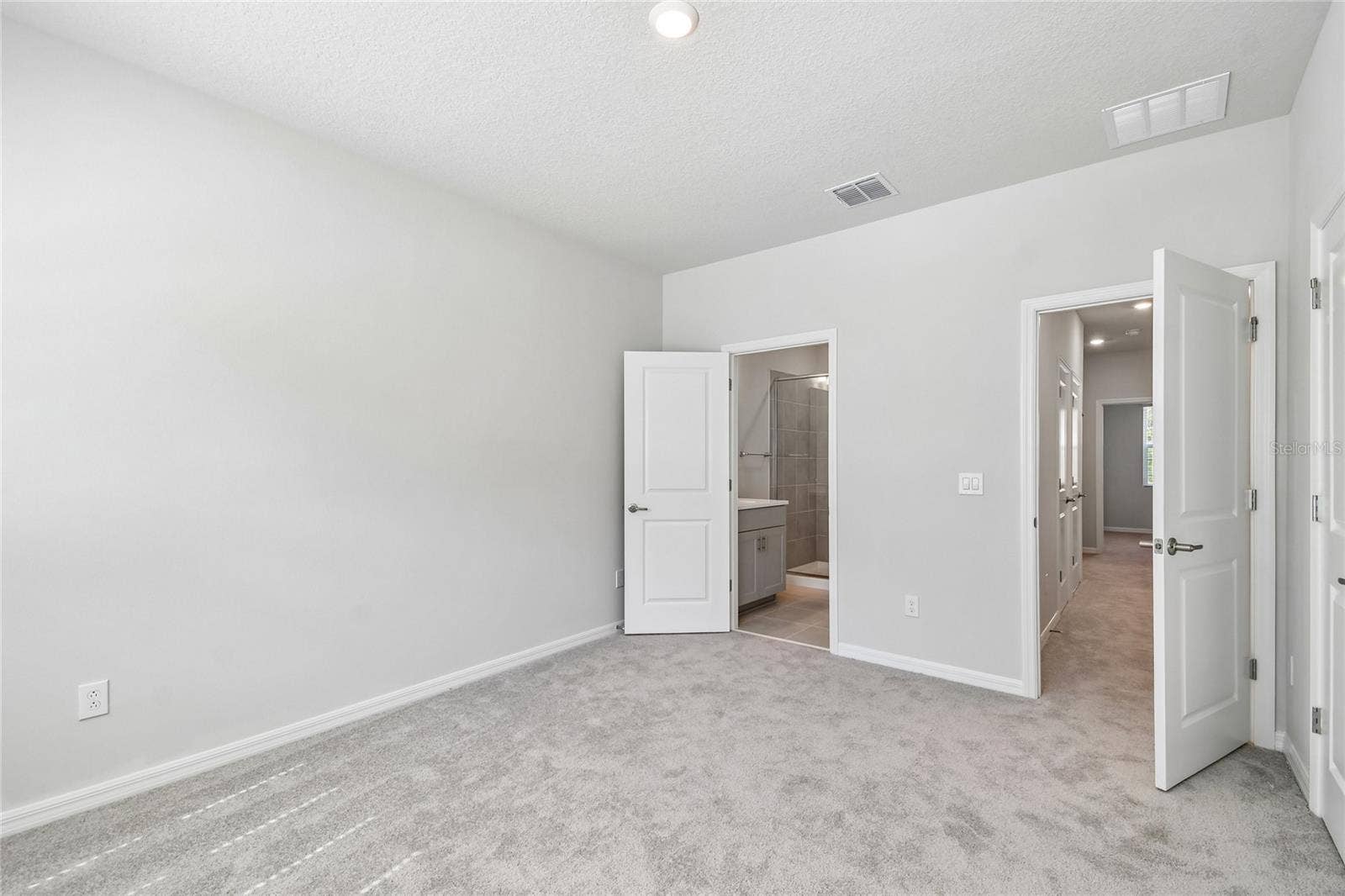 1124 WILD CREST LANE, Daytona Beach, FL 32117