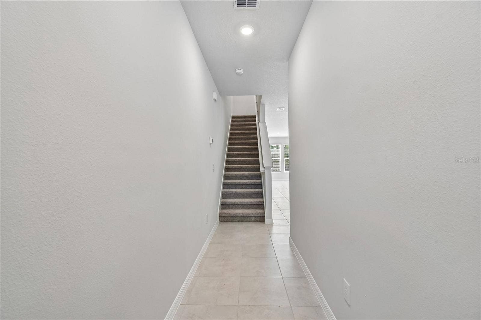 1124 WILD CREST LANE, Daytona Beach, FL 32117