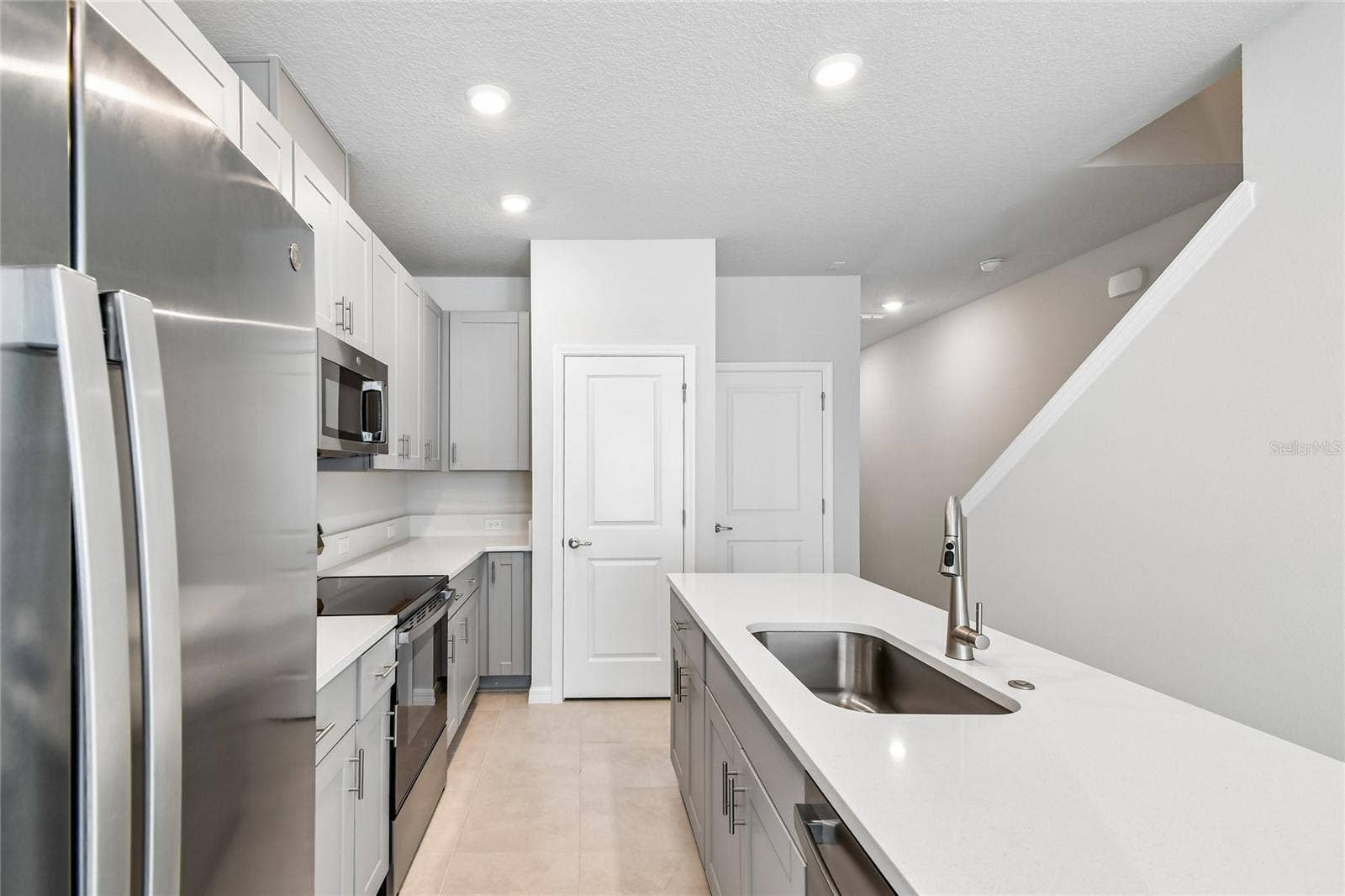 1124 WILD CREST LANE, Daytona Beach, FL 32117