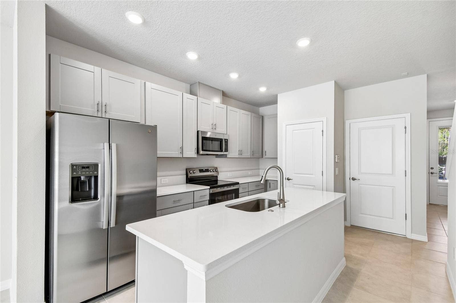 1124 WILD CREST LANE, Daytona Beach, FL 32117