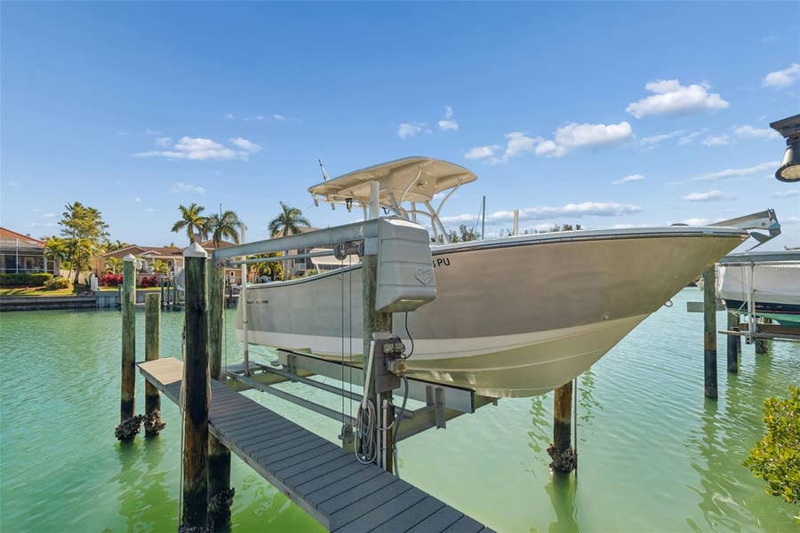 Property photo for 1117 PINELLAS BAYWAY S, #301, St Petersburg, FL