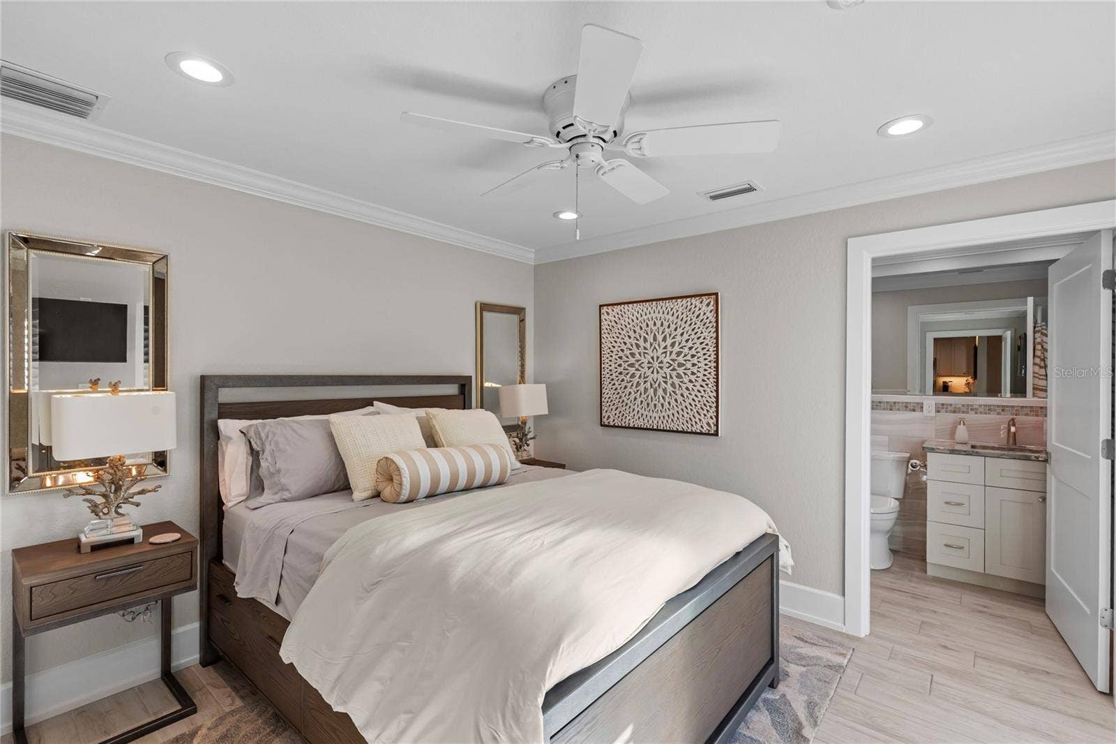135 93RD AVENUE, Treasure Island, FL 33706