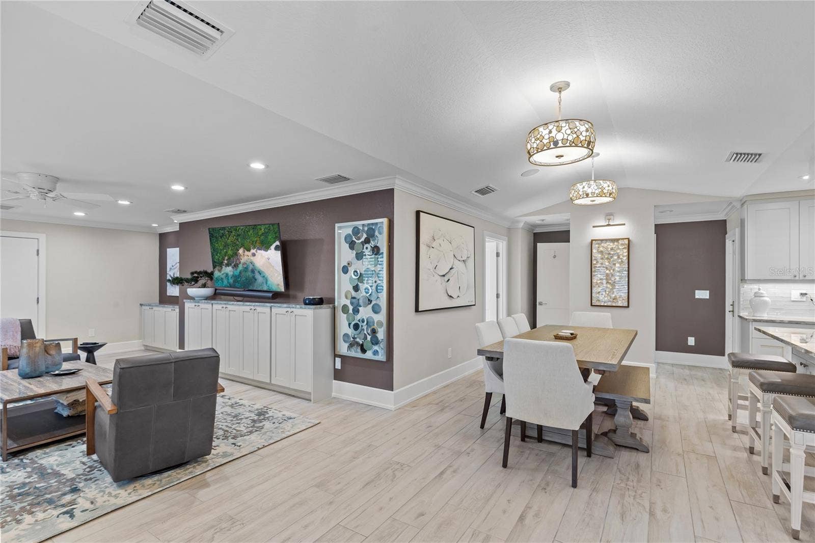 135 93RD AVENUE, Treasure Island, FL 33706