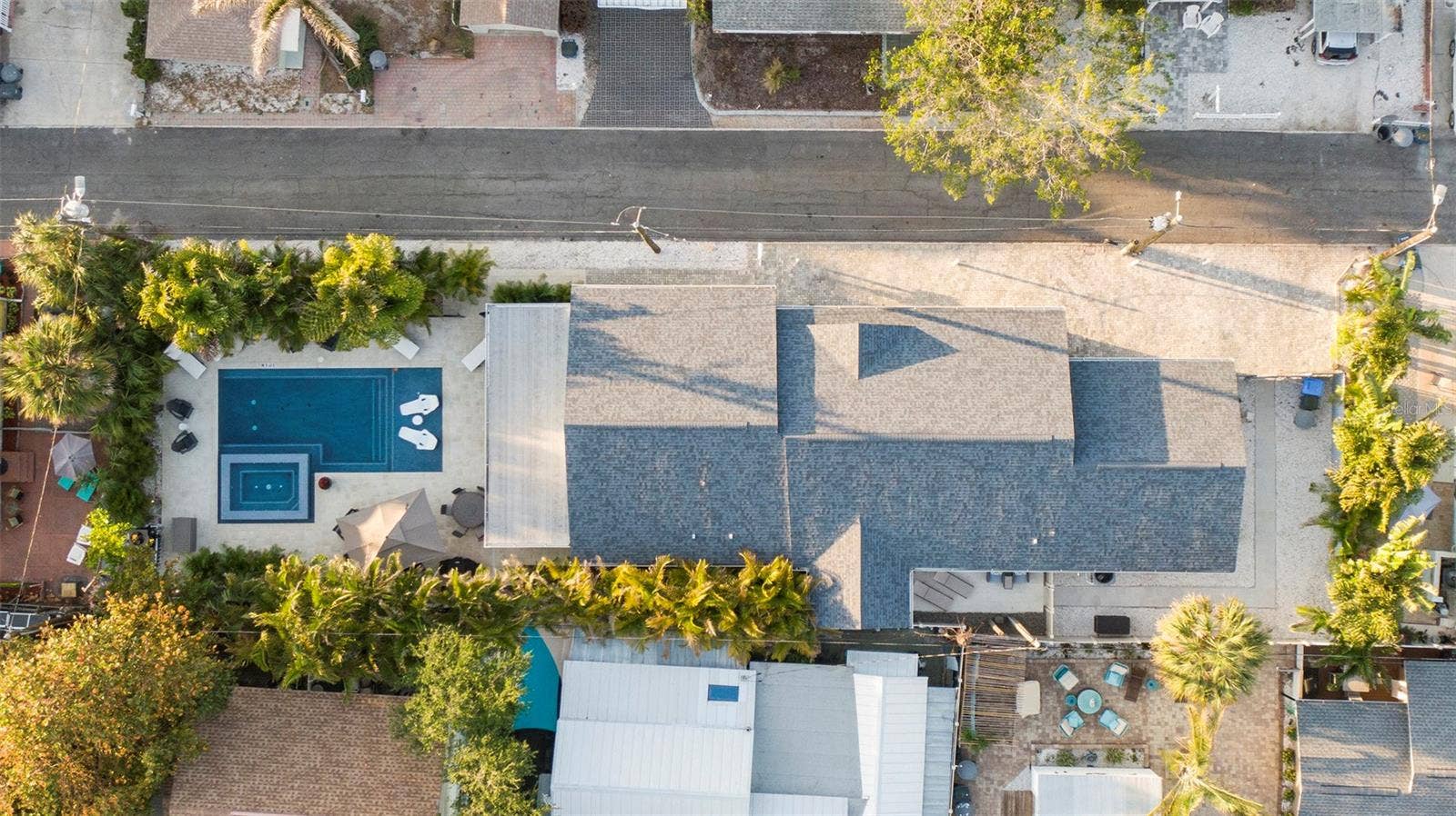 135 93RD AVENUE, Treasure Island, FL 33706