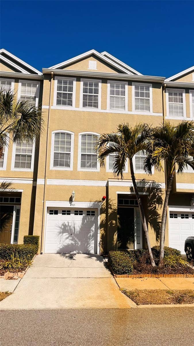 Property photo for 2915 POINTEVIEW, Tampa, FL