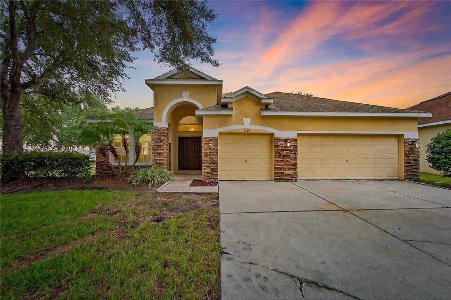 Property photo for 2502 BONTERRA BOULEVARD, Valrico, FL