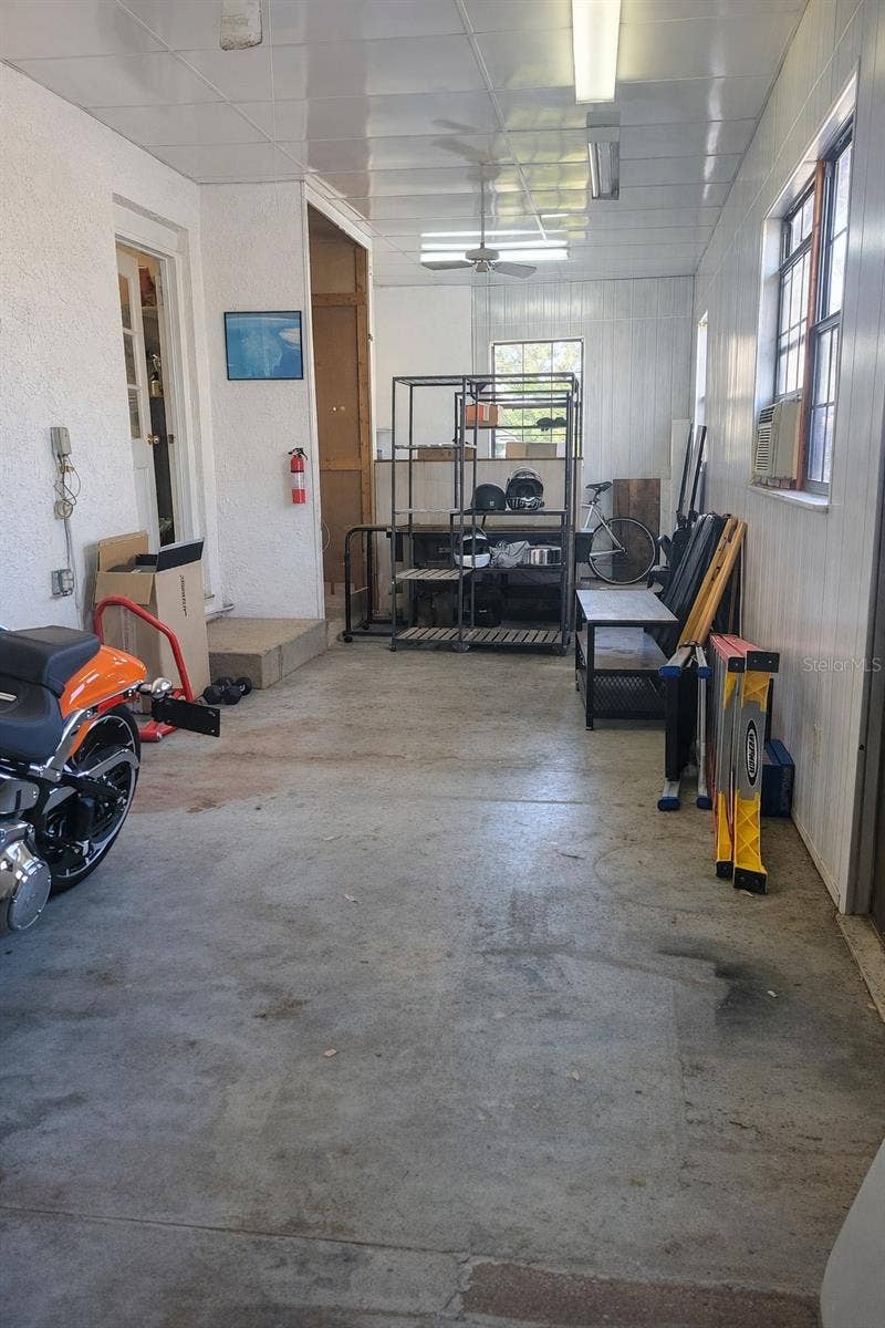 5967 102ND AVENUE N, Pinellas Park, FL 33782 Tandem Garage Space