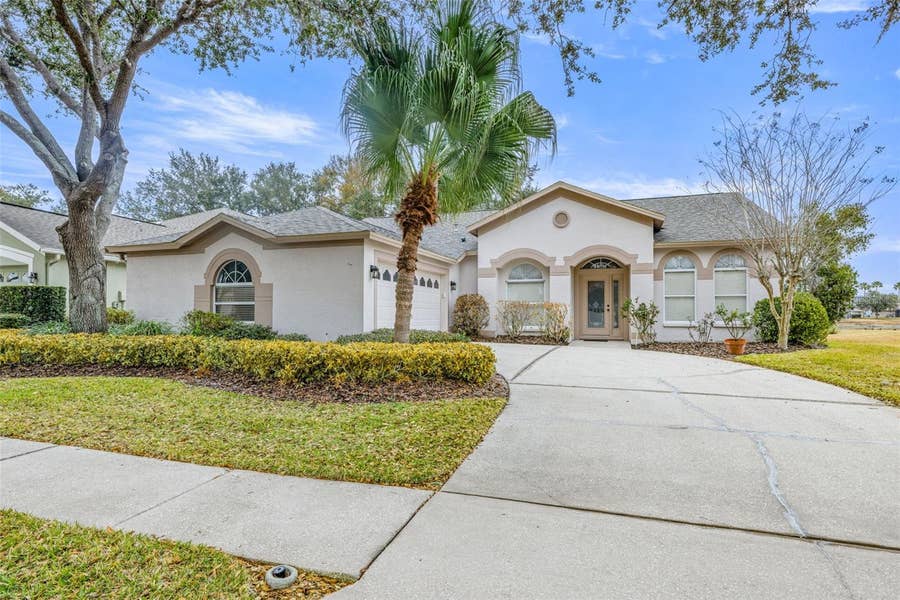 Property photo for 10246 TIMBERLAND POINT DR, Tampa, FL