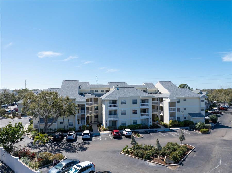 Property photo for 6931 STONES THROW CIRCLE N, #5302, St Petersburg, FL