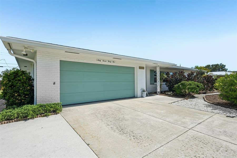 Property photo for 6735 KEYSTONE DRIVE, Sarasota, FL